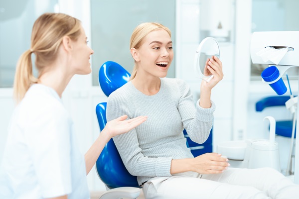 How A Cosmetic Dentist Improves The Appearance Of Your Smile